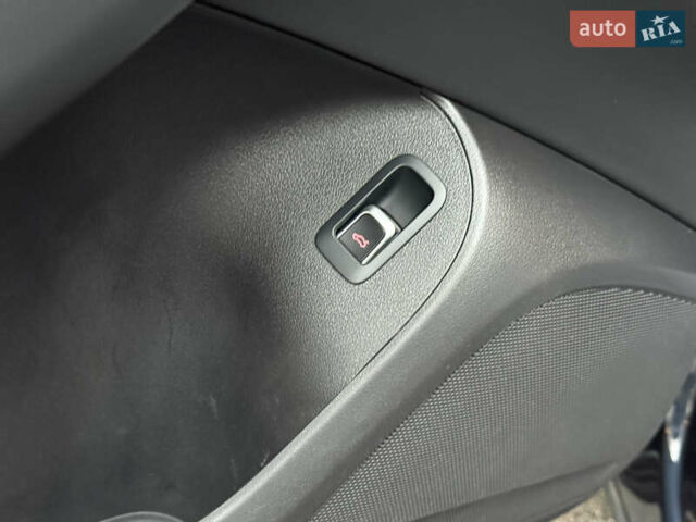 Синий Ауди Ку 5, объемом двигателя 1.98 л и пробегом 281 тыс. км за 12499 $, фото 39 на Automoto.ua