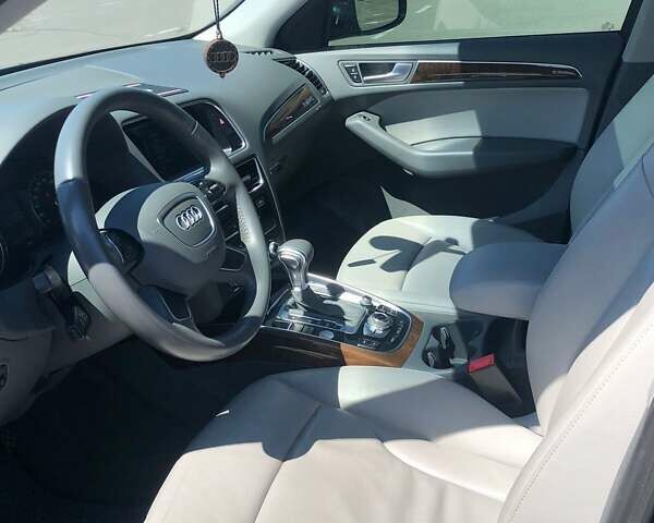 Синий Ауди Ку 5, объемом двигателя 1.98 л и пробегом 120 тыс. км за 16500 $, фото 10 на Automoto.ua