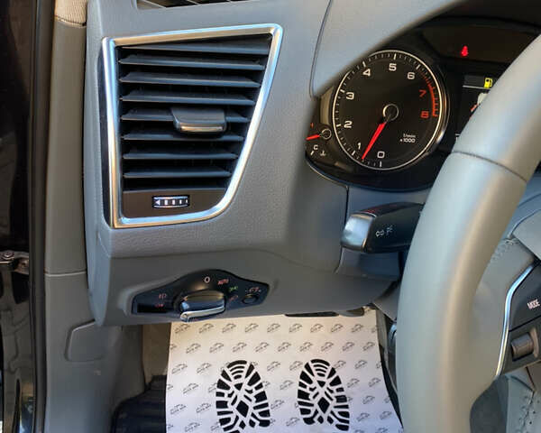 Синій Ауді Ку 5, об'ємом двигуна 2 л та пробігом 170 тис. км за 12900 $, фото 13 на Automoto.ua