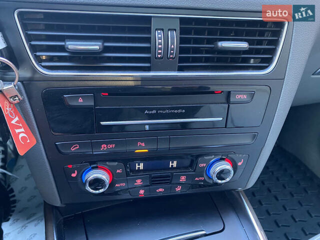 Синій Ауді Ку 5, об'ємом двигуна 2 л та пробігом 170 тис. км за 12900 $, фото 71 на Automoto.ua