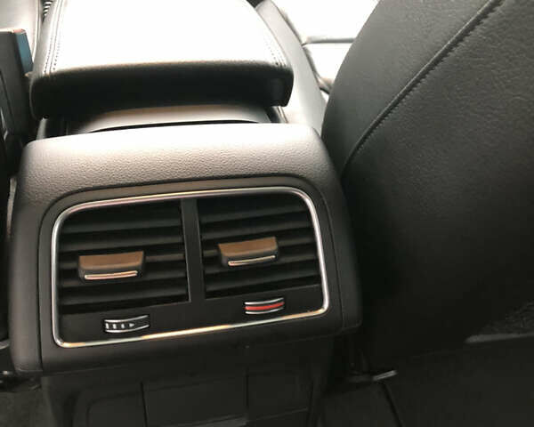 Синій Ауді Ку 5, об'ємом двигуна 2 л та пробігом 174 тис. км за 15300 $, фото 4 на Automoto.ua