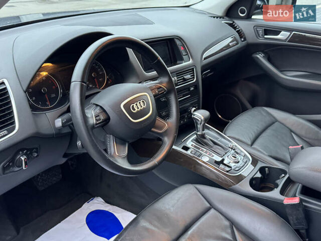 Синий Ауди Ку 5, объемом двигателя 2 л и пробегом 222 тыс. км за 14200 $, фото 26 на Automoto.ua