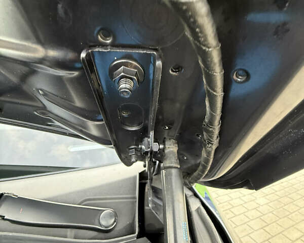 Синий Ауди Ку 5, объемом двигателя 1.98 л и пробегом 195 тыс. км за 13400 $, фото 30 на Automoto.ua