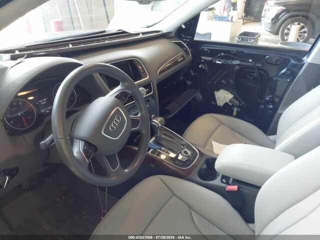 Синий Ауди Ку 5, объемом двигателя 2 л и пробегом 116 тыс. км за 11900 $, фото 4 на Automoto.ua