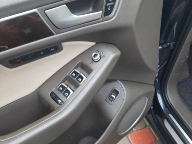 Синий Ауди Ку 5, объемом двигателя 2 л и пробегом 113 тыс. км за 16700 $, фото 7 на Automoto.ua