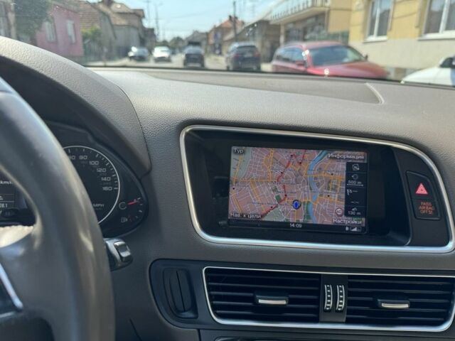 Синий Ауди Ку 5, объемом двигателя 2 л и пробегом 108 тыс. км за 16000 $, фото 4 на Automoto.ua