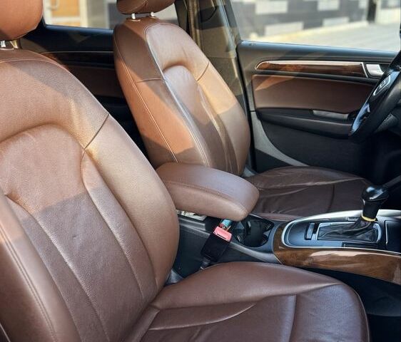 Синий Ауди Ку 5, объемом двигателя 2 л и пробегом 110 тыс. км за 18050 $, фото 16 на Automoto.ua
