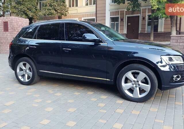 Синий Ауди Ку 5, объемом двигателя 1.97 л и пробегом 167 тыс. км за 24555 $, фото 6 на Automoto.ua