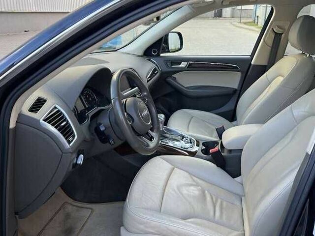Синій Ауді Ку 5, об'ємом двигуна 3 л та пробігом 137 тис. км за 13000 $, фото 5 на Automoto.ua