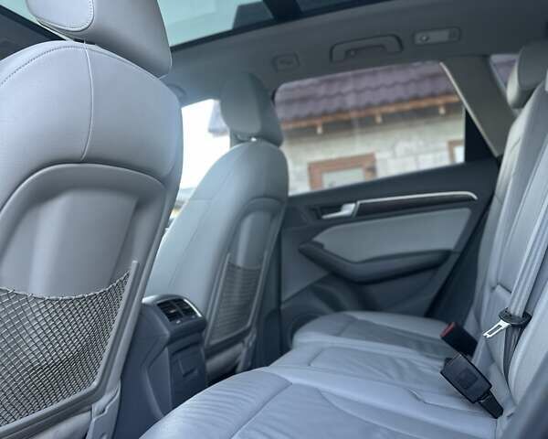 Синій Ауді Ку 5, об'ємом двигуна 2 л та пробігом 215 тис. км за 14500 $, фото 16 на Automoto.ua