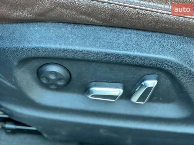 Синій Ауді Ку 5, об'ємом двигуна 1.98 л та пробігом 184 тис. км за 17500 $, фото 10 на Automoto.ua