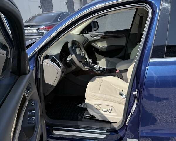 Ауди Ку 5 2015 в Кропивницком (Кировограде) на Automoto.ua Синий Ауди Ку 5, объемом двигателя 1.98 л и пробегом 99 тыс. км за 20500 $, фото 8 на Automoto.ua