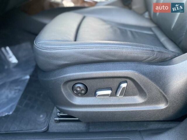 Синий Ауди Ку 5, объемом двигателя 3 л и пробегом 117 тыс. км за 21490 $, фото 28 на Automoto.ua