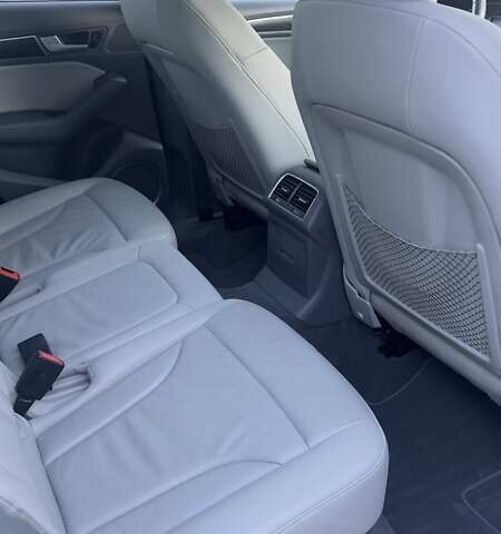 Синій Ауді Ку 5, об'ємом двигуна 2 л та пробігом 215 тис. км за 14500 $, фото 22 на Automoto.ua