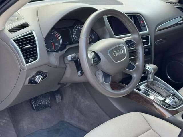 Синий Ауди Ку 5, объемом двигателя 2 л и пробегом 120 тыс. км за 12500 $, фото 5 на Automoto.ua