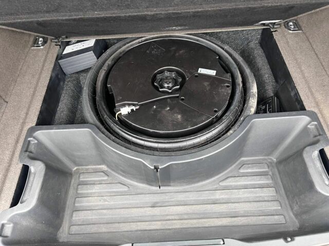 Синий Ауди Ку 5, объемом двигателя 2 л и пробегом 153 тыс. км за 345 $, фото 14 на Automoto.ua