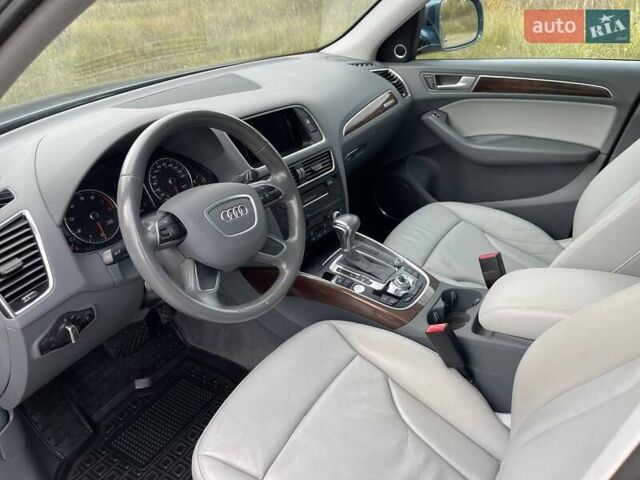 Синій Ауді Ку 5, об'ємом двигуна 2 л та пробігом 151 тис. км за 13300 $, фото 16 на Automoto.ua
