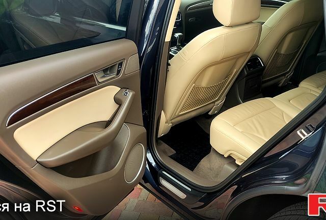 Синій Ауді Ку 5, об'ємом двигуна 2 л та пробігом 214 тис. км за 16500 $, фото 6 на Automoto.ua