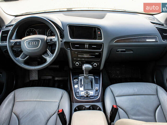 Синий Ауди Ку 5, объемом двигателя 1.98 л и пробегом 180 тыс. км за 15000 $, фото 35 на Automoto.ua