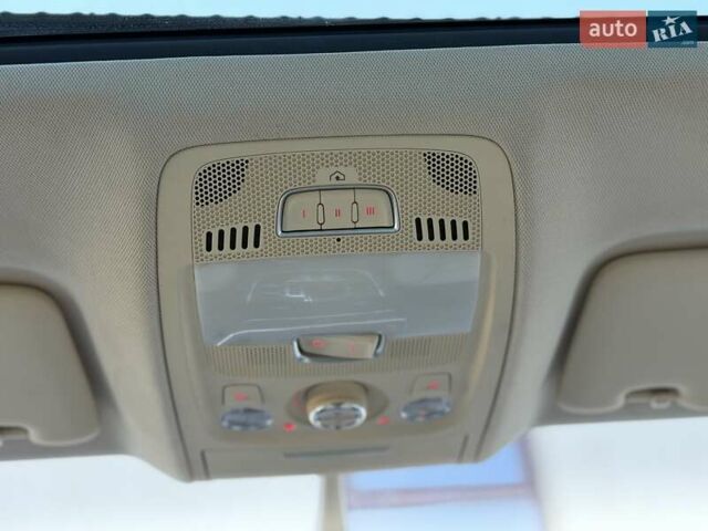 Синій Ауді Ку 5, об'ємом двигуна 2 л та пробігом 158 тис. км за 16500 $, фото 104 на Automoto.ua