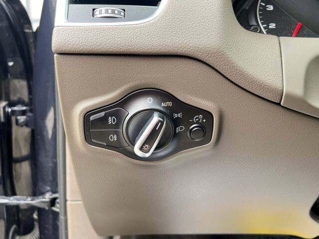 Синій Ауді Ку 5, об'ємом двигуна 2 л та пробігом 172 тис. км за 19000 $, фото 11 на Automoto.ua