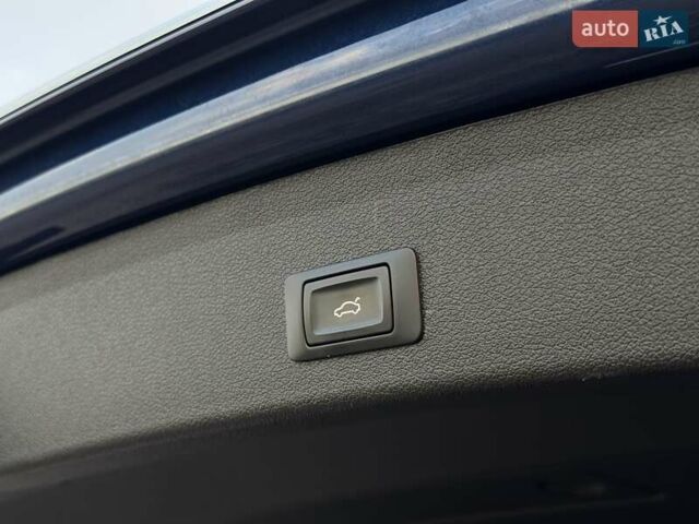 Синий Ауди Ку 5, объемом двигателя 1.98 л и пробегом 205 тыс. км за 15900 $, фото 85 на Automoto.ua