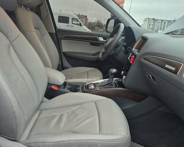 Синий Ауди Ку 5, объемом двигателя 1.98 л и пробегом 135 тыс. км за 18500 $, фото 16 на Automoto.ua