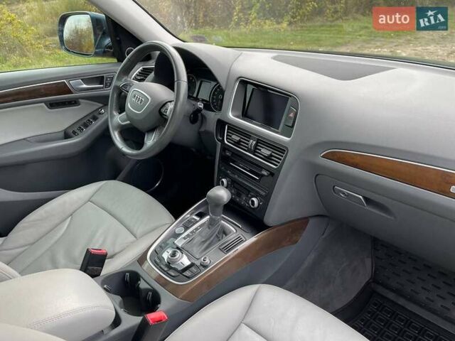 Синий Ауди Ку 5, объемом двигателя 2 л и пробегом 151 тыс. км за 13800 $, фото 27 на Automoto.ua