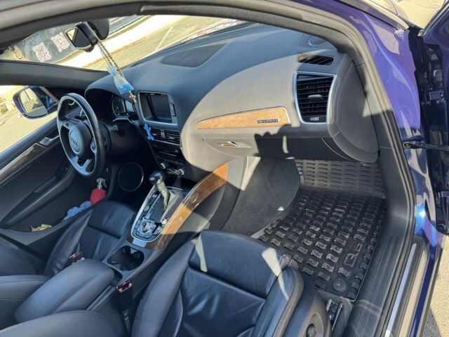 Синій Ауді Ку 5, об'ємом двигуна 2 л та пробігом 135 тис. км за 21500 $, фото 3 на Automoto.ua