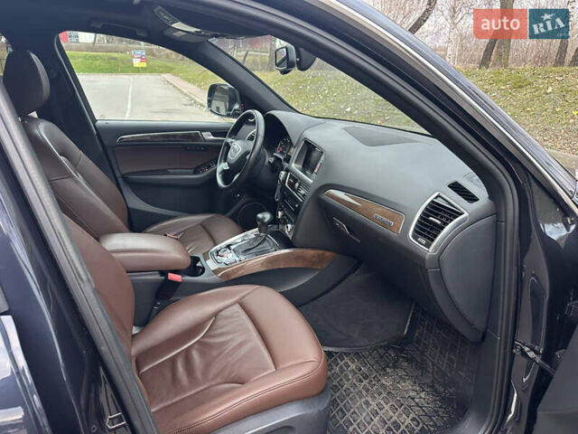 Синий Ауди Ку 5, объемом двигателя 1.98 л и пробегом 157 тыс. км за 18999 $, фото 26 на Automoto.ua