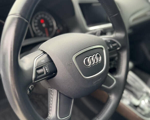 Синій Ауді Ку 5, об'ємом двигуна 2 л та пробігом 204 тис. км за 15990 $, фото 44 на Automoto.ua