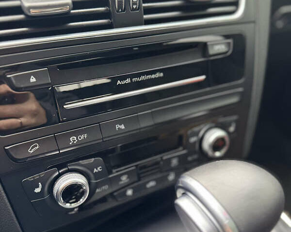 Синій Ауді Ку 5, об'ємом двигуна 2 л та пробігом 204 тис. км за 15990 $, фото 56 на Automoto.ua