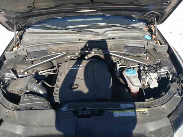 Синий Ауди Ку 5, объемом двигателя 2 л и пробегом 120 тыс. км за 2300 $, фото 11 на Automoto.ua