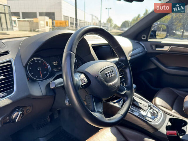 Синій Ауді Ку 5, об'ємом двигуна 1.98 л та пробігом 143 тис. км за 19500 $, фото 20 на Automoto.ua