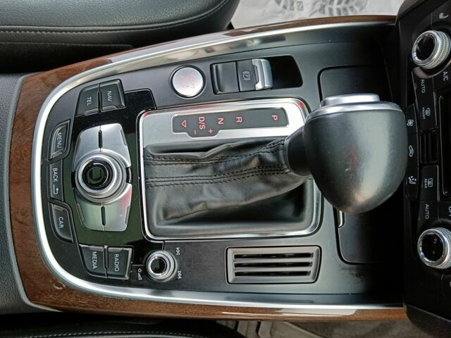 Синій Ауді Ку 5, об'ємом двигуна 2 л та пробігом 220 тис. км за 14999 $, фото 8 на Automoto.ua