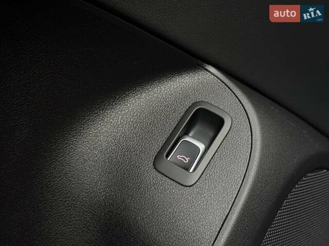 Синий Ауди Ку 5, объемом двигателя 1.98 л и пробегом 205 тыс. км за 15900 $, фото 78 на Automoto.ua