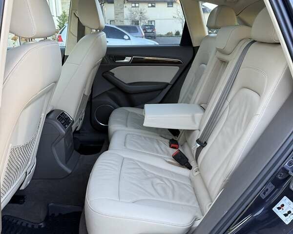 Синій Ауді Ку 5, об'ємом двигуна 2 л та пробігом 158 тис. км за 16500 $, фото 73 на Automoto.ua