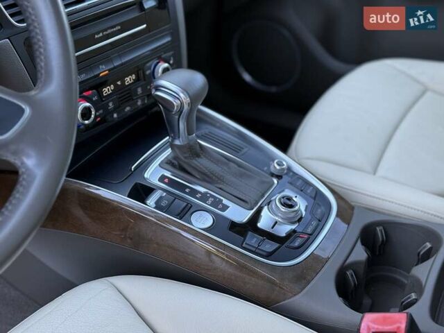 Синій Ауді Ку 5, об'ємом двигуна 2 л та пробігом 158 тис. км за 16500 $, фото 64 на Automoto.ua