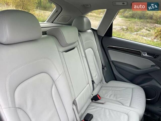 Синій Ауді Ку 5, об'ємом двигуна 2 л та пробігом 151 тис. км за 13300 $, фото 26 на Automoto.ua