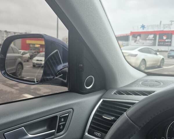 Синий Ауди Ку 5, объемом двигателя 1.98 л и пробегом 135 тыс. км за 18500 $, фото 19 на Automoto.ua