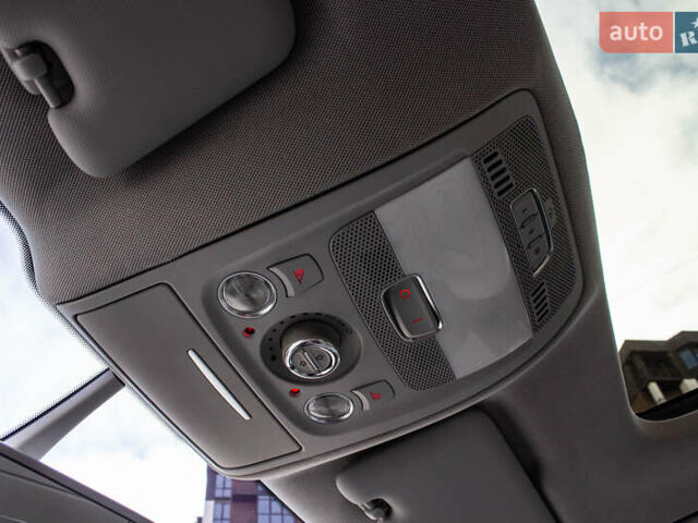 Синий Ауди Ку 5, объемом двигателя 1.98 л и пробегом 180 тыс. км за 15000 $, фото 65 на Automoto.ua