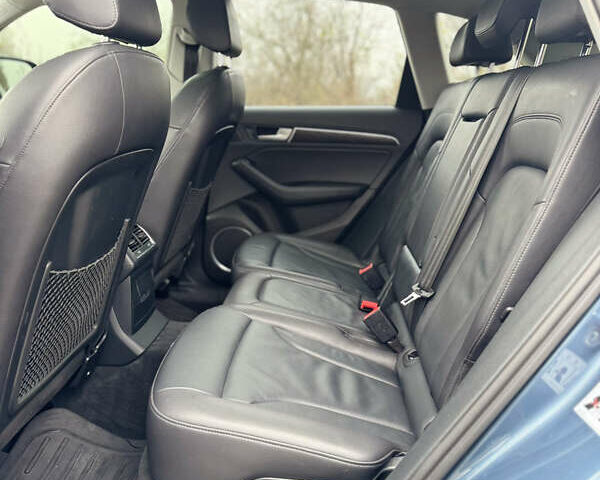 Синій Ауді Ку 5, об'ємом двигуна 2 л та пробігом 204 тис. км за 15990 $, фото 51 на Automoto.ua