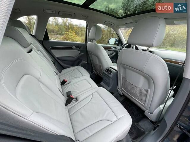 Синій Ауді Ку 5, об'ємом двигуна 2 л та пробігом 151 тис. км за 13300 $, фото 25 на Automoto.ua