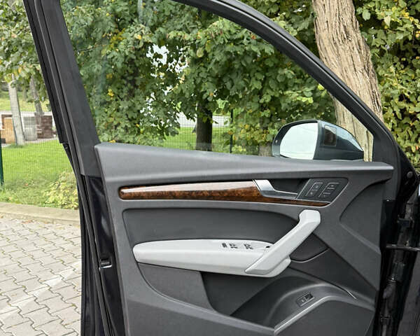 Синий Ауди Ку 5, объемом двигателя 2 л и пробегом 126 тыс. км за 25500 $, фото 25 на Automoto.ua