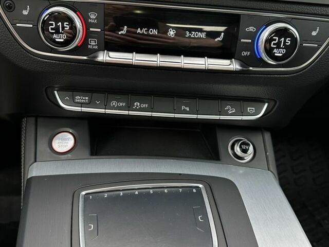 Синій Ауді Ку 5, об'ємом двигуна 3 л та пробігом 120 тис. км за 28600 $, фото 12 на Automoto.ua