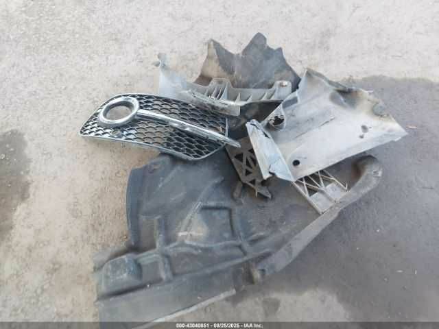 Синий Ауди Ку 5, объемом двигателя 2 л и пробегом 64 тыс. км за 2300 $, фото 11 на Automoto.ua