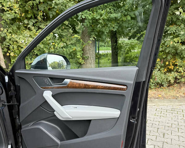 Синий Ауди Ку 5, объемом двигателя 2 л и пробегом 126 тыс. км за 25500 $, фото 36 на Automoto.ua