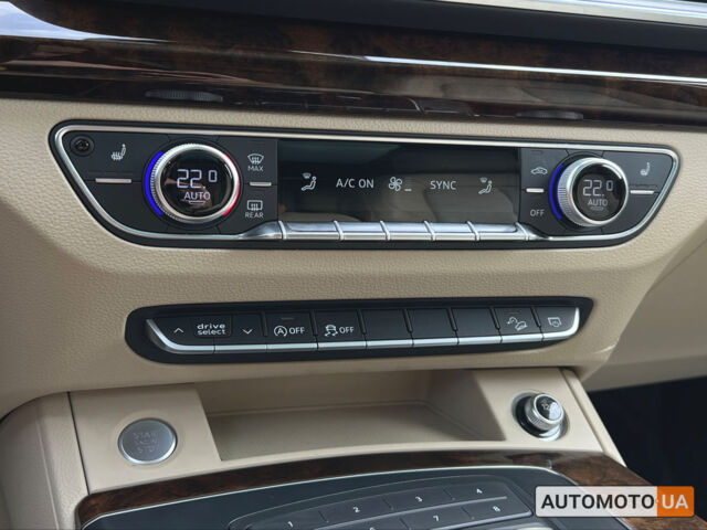 Синий Ауди Ку 5, объемом двигателя 2 л и пробегом 62 тыс. км за 27700 $, фото 22 на Automoto.ua