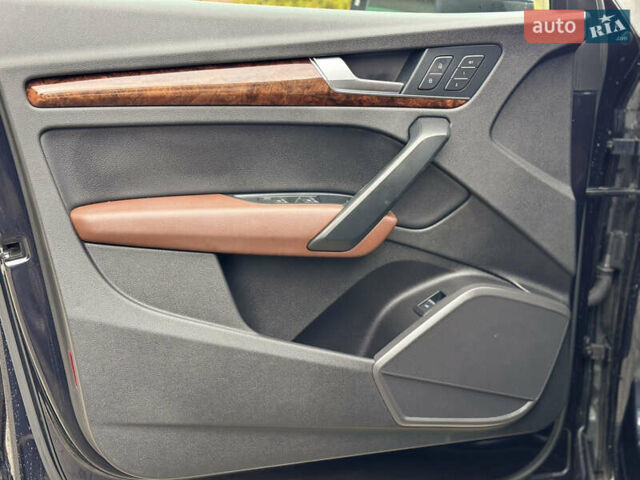 Синій Ауді Ку 5, об'ємом двигуна 2 л та пробігом 118 тис. км за 19950 $, фото 19 на Automoto.ua