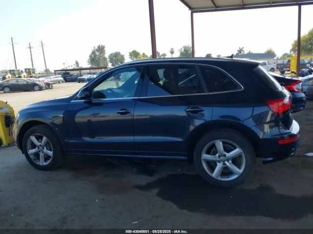 Синий Ауди Ку 5, объемом двигателя 2 л и пробегом 64 тыс. км за 2300 $, фото 14 на Automoto.ua